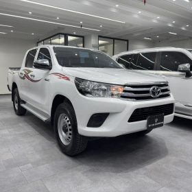2025 TOYOTA HILUX