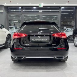 2019 MERCEDES BENZ A200