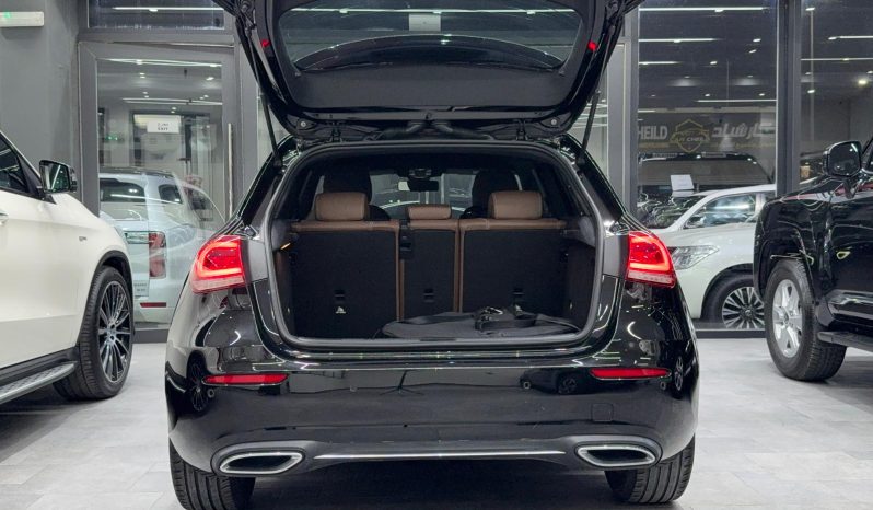 
								2019 MERCEDES BENZ A200 full									