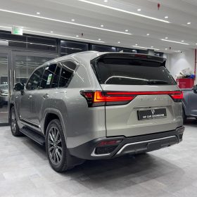 2023 LEXUS LX600