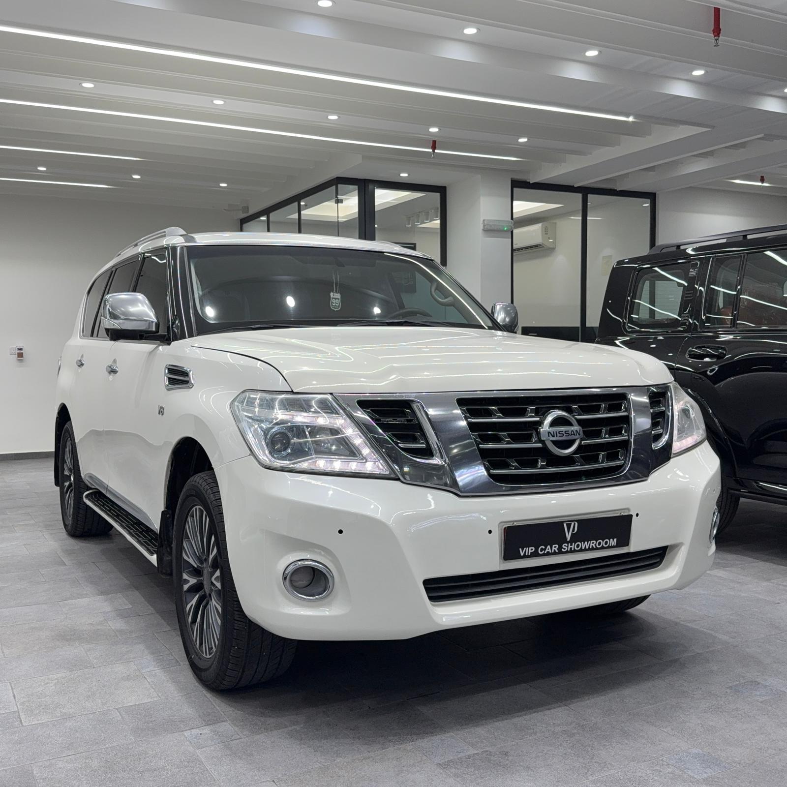 2014 NISSAN PLATINUM