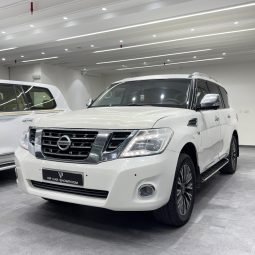 2014 NISSAN PLATINUM