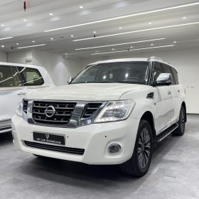 2014 NISSAN PLATINUM