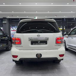 2014 NISSAN PLATINUM