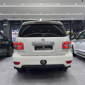 2014 NISSAN PLATINUM