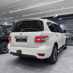 
										2014 NISSAN PLATINUM full									