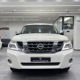 2014 NISSAN PLATINUM