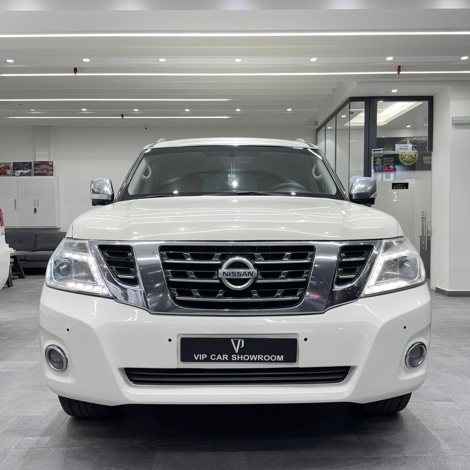 2014 NISSAN PLATINUM