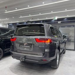 
										2024 TOYOTA GXR V6 full									