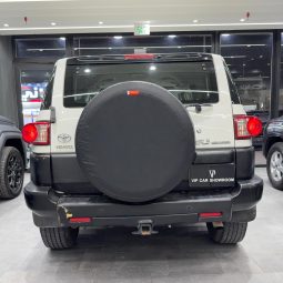 
										2008 TOYOTA FJ full									