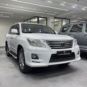 2009 LEXUS LX 570