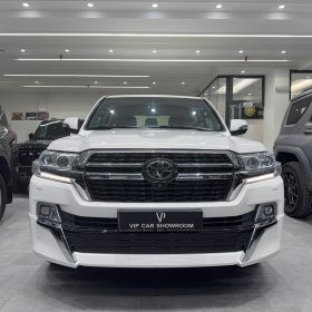 2021 TOYOTA VXR V8