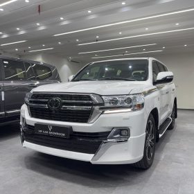 2021 TOYOTA VXR V8