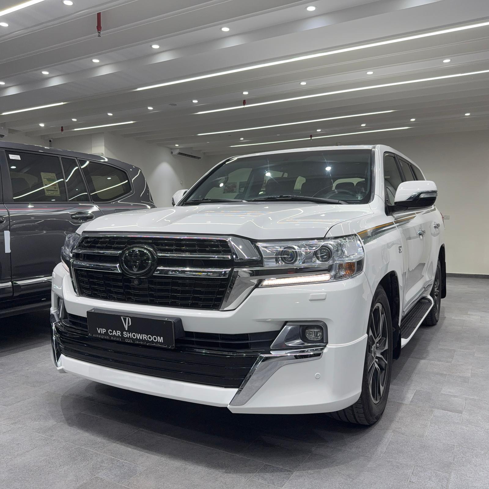 2021 TOYOTA VXR V8