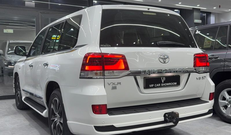 
								2021 TOYOTA VXR V8 full									