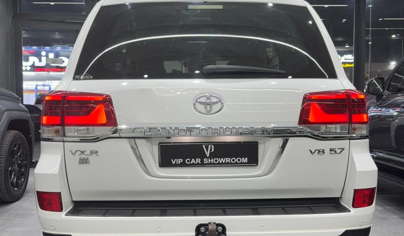 
								2021 TOYOTA VXR V8 full									