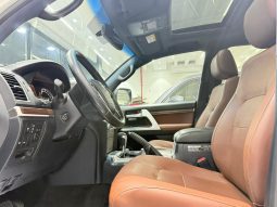
										2021 TOYOTA VXR V8 full									