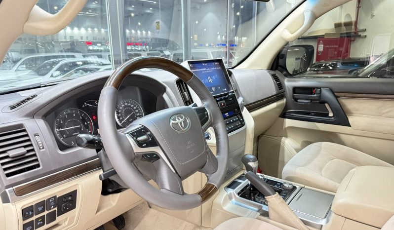 
								2019 GXR V8 full									