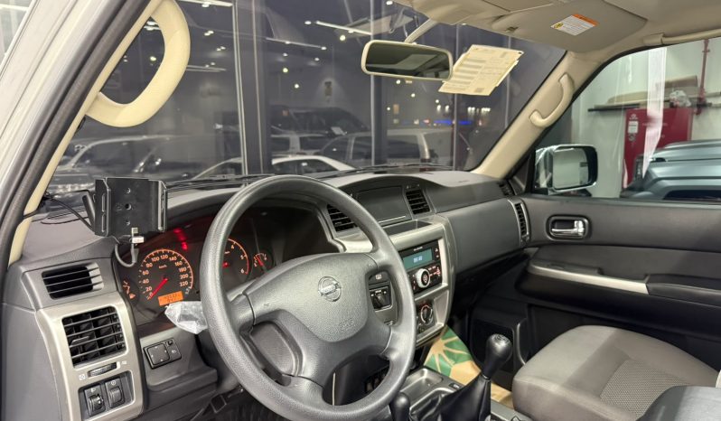 
								2021 NISSAN GL full									