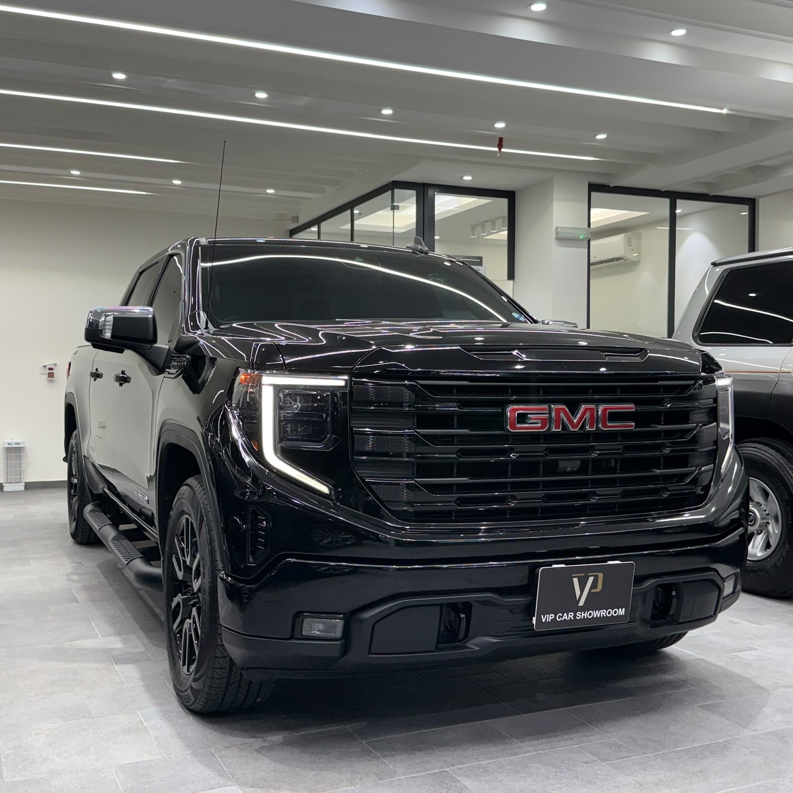 2023 GMC SIERRA