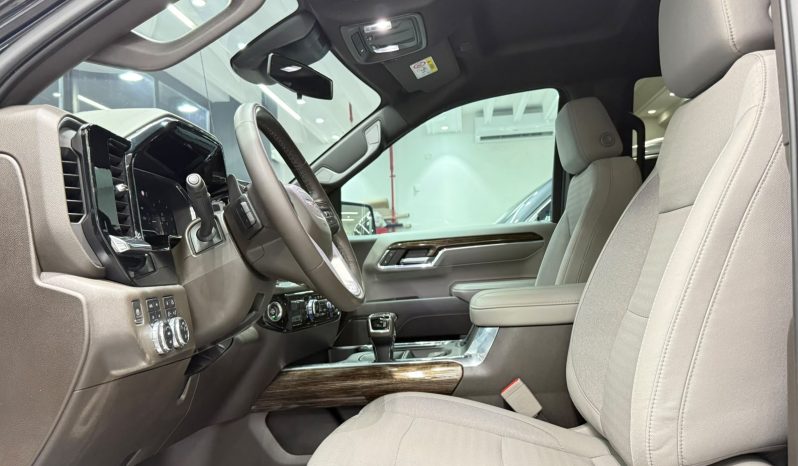 
								2023 GMC SIERRA full									
