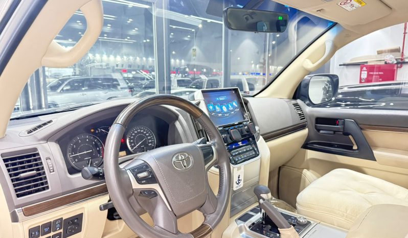 
								2019 GXR V8 full									