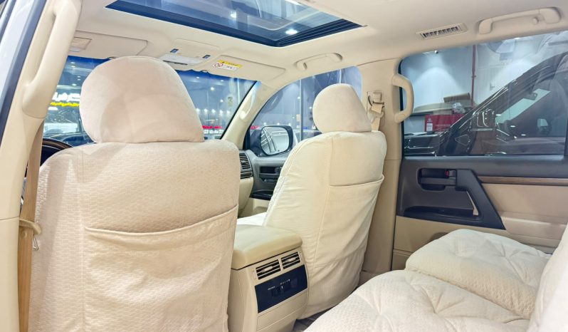 
								2019 GXR V8 full									