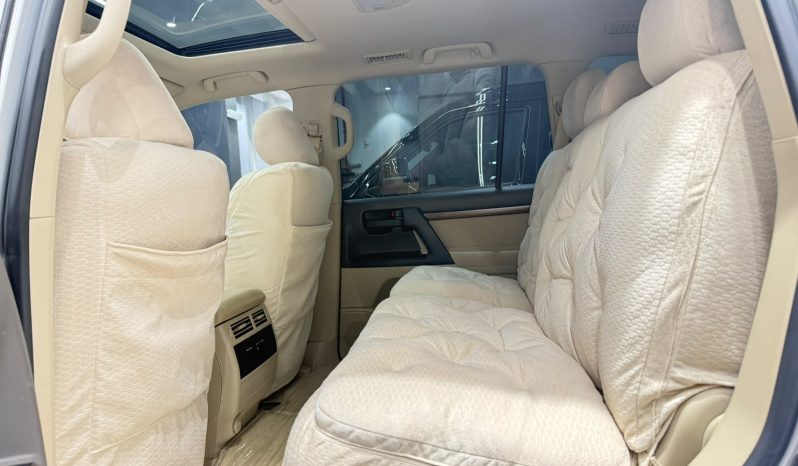 
								2019 GXR V8 full									